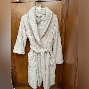 Ulta Beauty Bathrobe - soft, fuzzy, lightweight New w Tag (Size Large/X-Large)